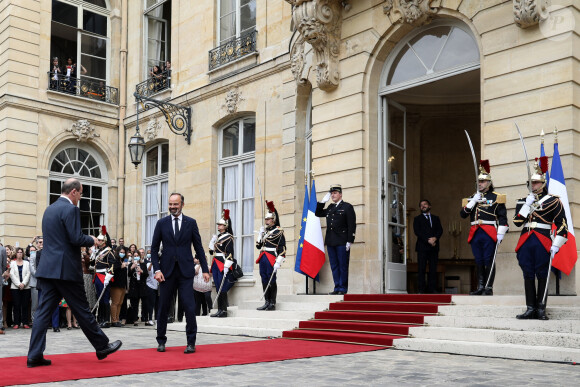 Passation de pouvoir à Matignon entre Edouard Philippe et Jean Castex, nouveau Premier ministre. Paris, le 3 juillet 2020. © Stéphane Lemouton / Bestimage