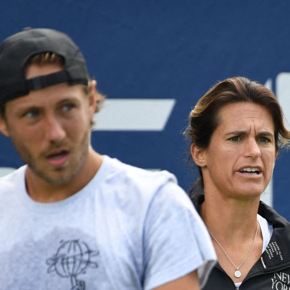 Lucas Pouille et sa coach Amélie Mauresmo - Les joueurs de tennis s'entraînent lors du tournoi US Open au sein de l'USTA National Tennis Center à New York, le 25 août 2019. © Chryslene Caillaud / Panoramic / Bestimage