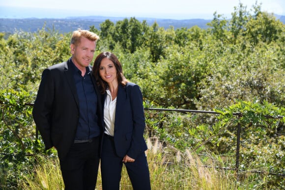 Xavier Deluc et Fabienne Carat durant le premier jour de tournage de la nouvelle saison de la série télévisée diffusée sur TF1 "Section de Recherches", le 9 septembre 2019 au Rouret. Dans cette nouvelle saison, X.Deluc dans le rôle de Martin Bernier et F.Semonin dans le rôle de Lucas Auriol vont accueillir dans leur brigade l'actrice F.Carat dans le rôle de Jeanne Lorieux, commandant de gendarmerie. © Bruno Bebert / Bestimage