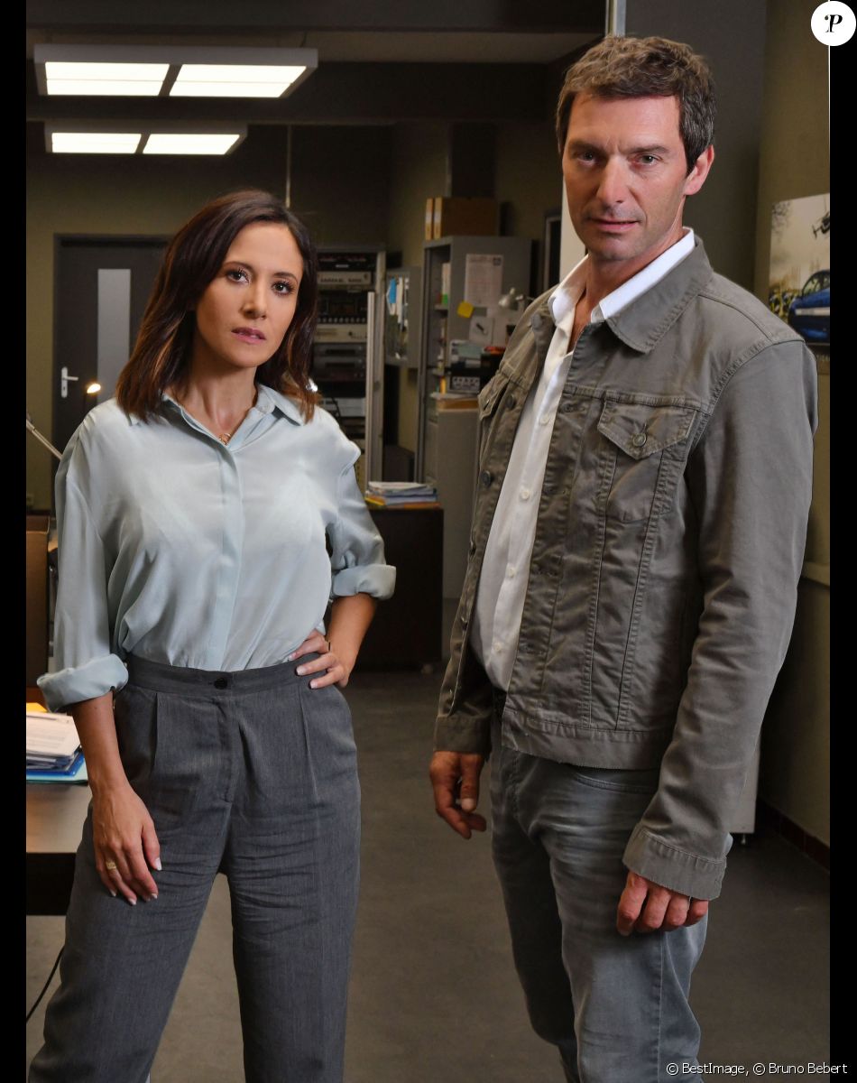 Fabienne Carat et Franck Semonin durant le tournage de la nouvelle saison de la série télévisée diffusée sur TF1 "Section de Recherches", le 18 septembre 2019 à Grasse. Dans cette nouvelle saison, X.Deluc dans le rôle de Martin Bernier et F.Semonin dans le rôle de Lucas Auriol vont accueillir dans leur brigade l'actrice F.Carat dans le rôle de Jeanne Lorieux, commandant de gendarmerie. © Bruno Bebert / Bestimage