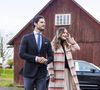 Le prince Carl Philip et la princesse Sofia (Hellqvist) de Suède se rendent à la ferme restaurant "Kulinarika" à Västra Ämtervik dans la municipalité de Sunne, en pleine épidémie de coronavirus (Covid-19).