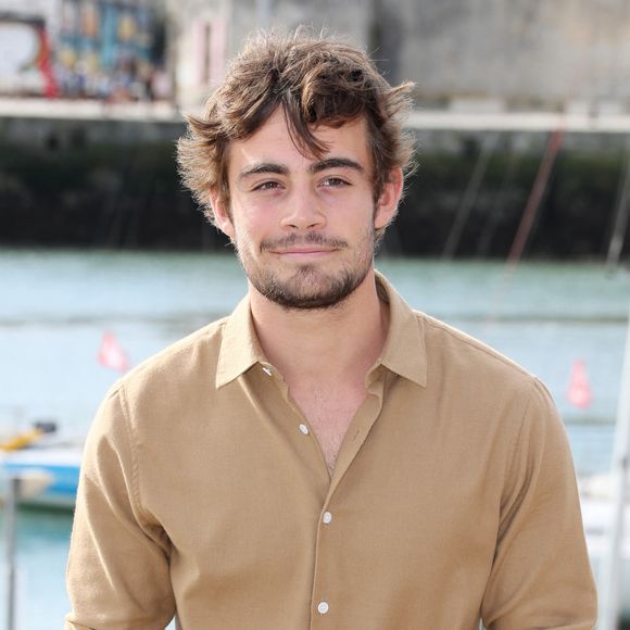 Clément Remiens - Photocall de la série "Demain nous appartient" lors de la 21ème édition du Festival de la Fiction TV de la Rochelle. le 14 septembre 2019 © Patrick Bernard / Bestimage