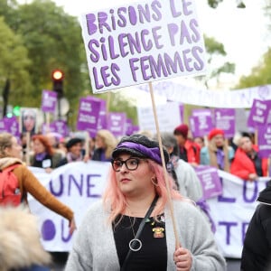 Marilou Berry - De nombreuses artistes et personnalités marchent contre les violences sexistes et sexuelles (marche organisée par le collectif NousToutes) de place de l'Opéra jusqu'à la place de la Nation à Paris © Cyril Moreau / Bestimage