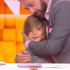 Lino, le fils de Cyril Hanouna, apparaît en direct dans "C que du kif", le 4 juin 2020, sur C8