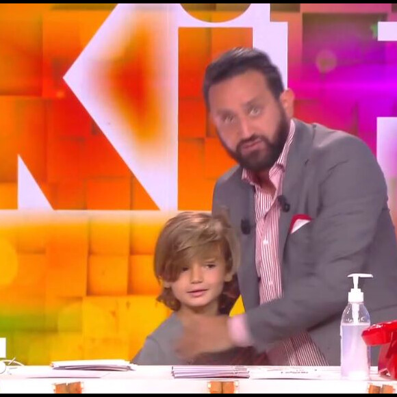 Lino, le fils de Cyril Hanouna, apparaît en direct dans "C que du kif", le 4 juin 2020, sur C8