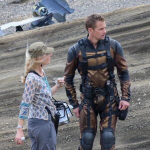 Exclusif - Alexander Skarsgård et Eiza Gonzales sur le tournage de "King Kong contre Godzilla" à Honolulu. Le 16 novembre 2018.