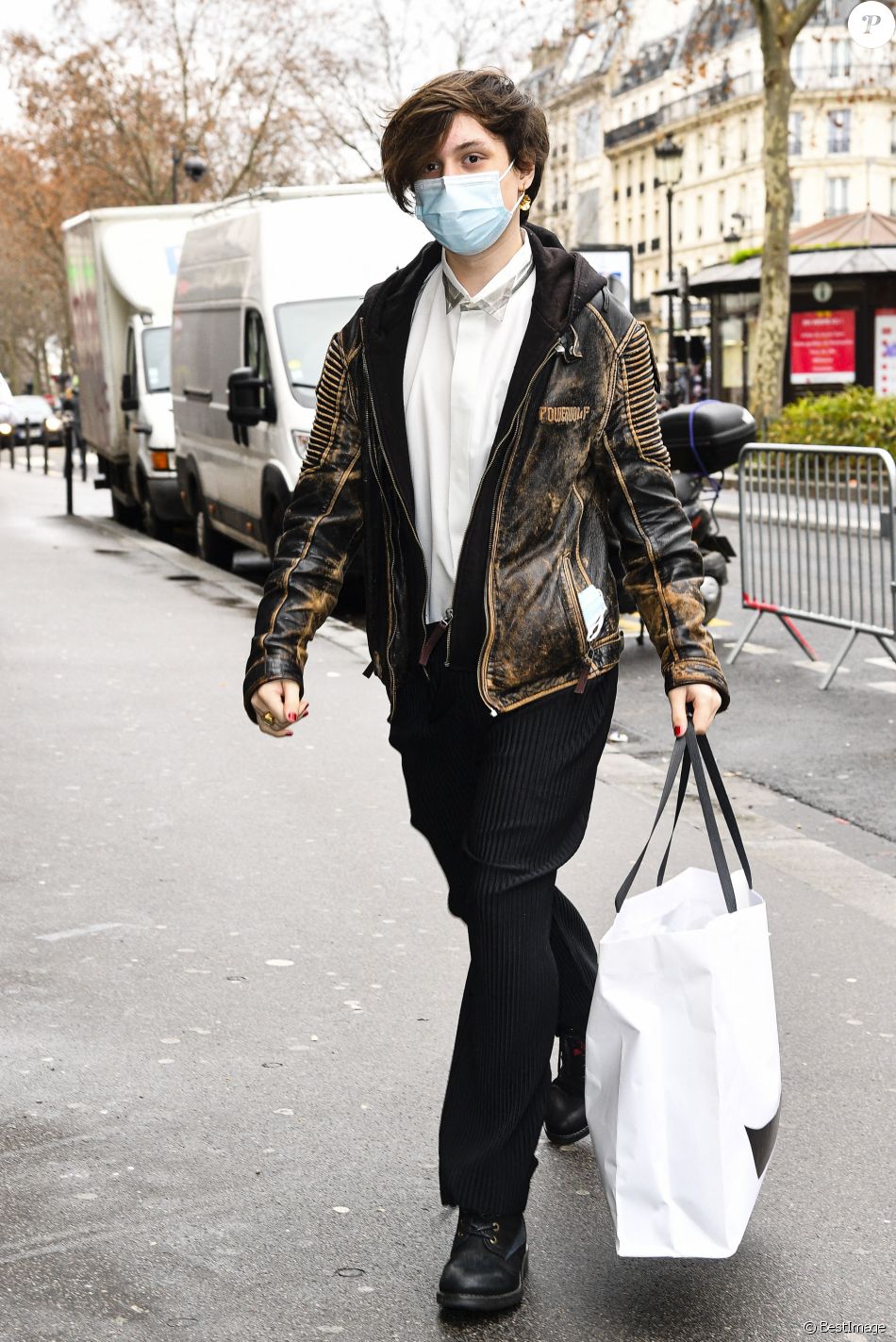 Exclusif - Nils Othenin-Girard arrive pour la journée des Révélations César 2021 au théâtre Trianon à Paris, France, le 1er février 2021.