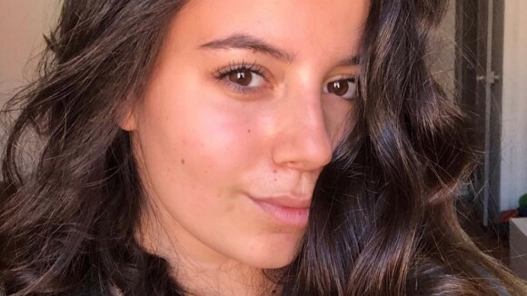 Annily Chatelain amoureuse : la fille d'Alizée partage de tendres baisers glacés avec son chéri