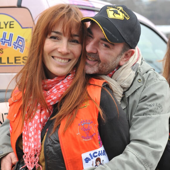 Bruno Solo et sa femme Veronique Clochepin - Presentation du Rallye Aïcha des Gazelles du Maroc 2013 sur la place du Trocadero a Paris le 16 mars 2013.