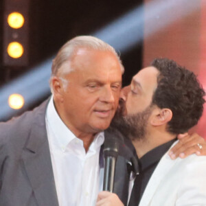 Exclusif - Gérard Louvin, Cyril Hanouna - Prime time en direct de l'émission "Touche pas à mon poste fait son Olympia !" à l'Olympia, Paris le 19 mai 2016. © CVS/Bestimage