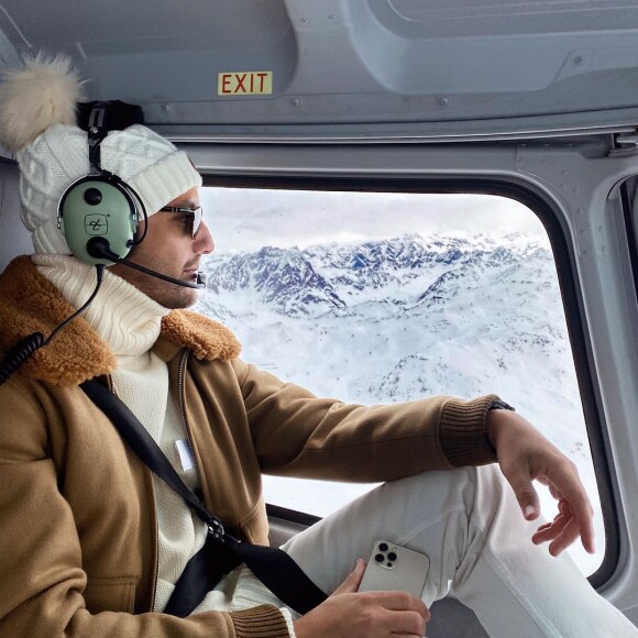 Diego El Glaoui, le compagnon d'Iris Mittenaere, dans un hélicoptère, février 2021, à Courchevel
