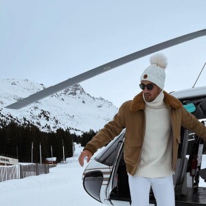 Diego El Glaoui, le compagnon d'Iris Mittenaere, dans un hélicoptère, février 2021, à Courchevel