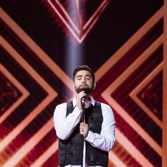 Exclusif - Kendji Girac - Enregistrement de l'émission "Fête de la chanson française" à l'Olympia à Paris, qui sera diffusée le 9 janvier sur France 2. © Tiziano Da Silva - Cyril Moreau / Bestimage
