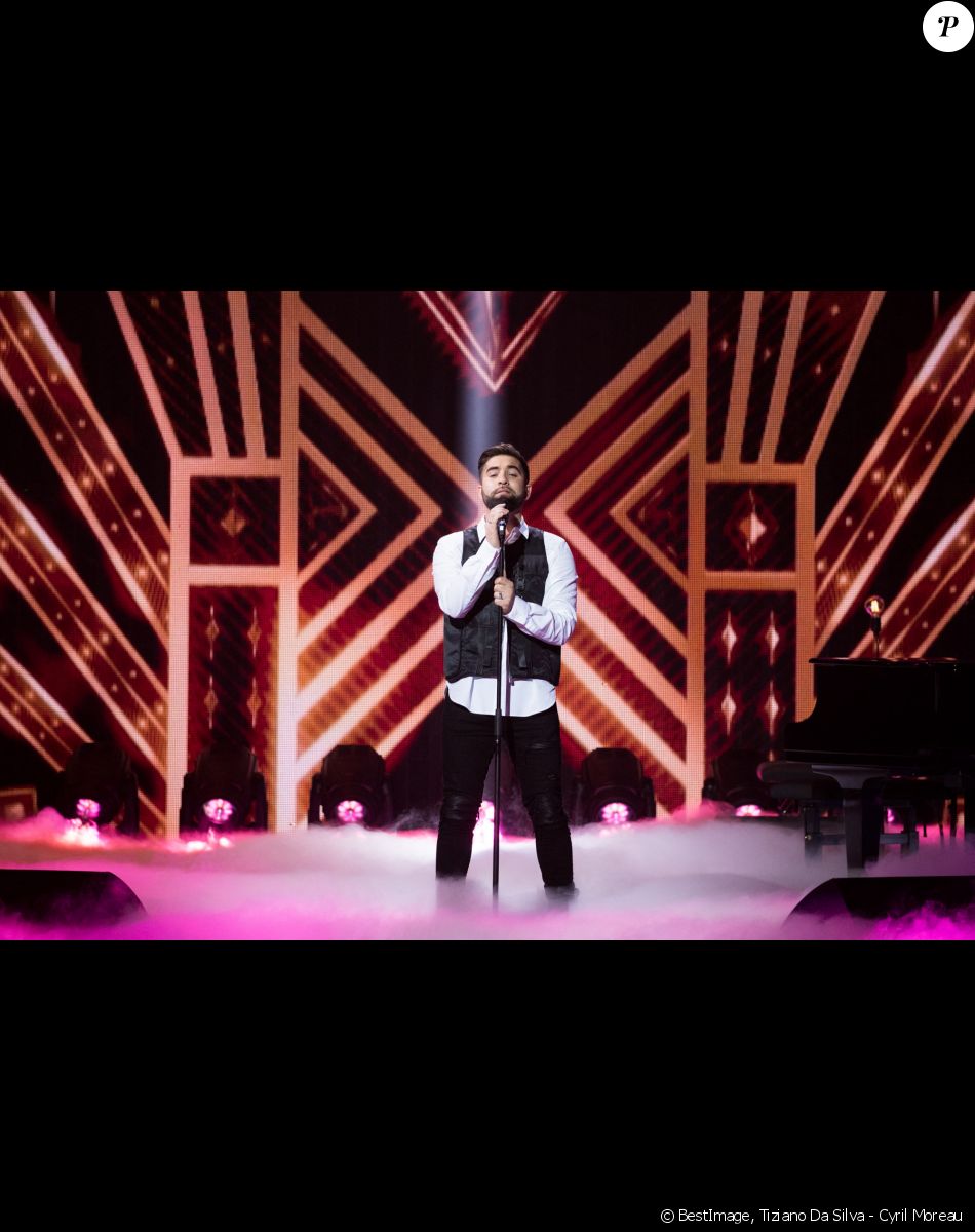 Exclusif - Kendji Girac - Enregistrement de l'émission "Fête de la chanson française" à l'Olympia à Paris, qui sera diffusée le 9 janvier sur France 2. © Tiziano Da Silva - Cyril Moreau / Bestimage