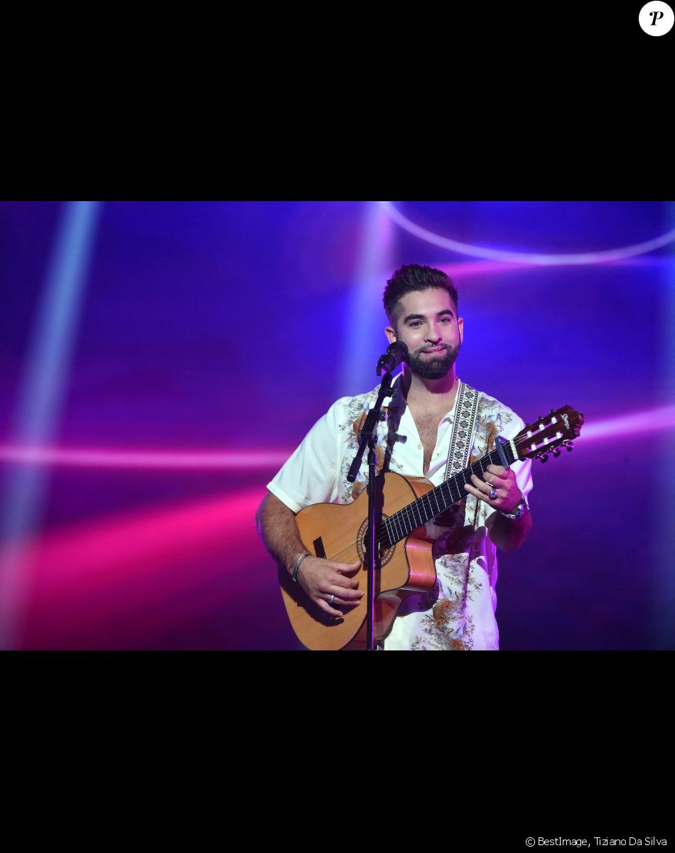 Exclusif - Kendji Girac - Enregistrement de l'émission "300 Choeurs chantent Les plus beaux duos" à Paris, qui sera diffusée le 8 janvier 2021 sur France 3. © Tiziano Da Silva / Bestimage