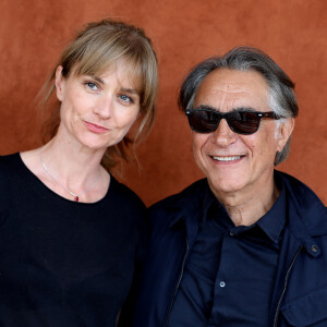 Richard Berry et sa femme Pascale Louange au village lors des internationaux de tennis de Roland Garros à Paris, France, le 4 juin 2019. © Jacovides-Moreau/Bestimage 