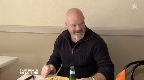 Philippe Etchebest vient en aide à Séverine et ses soeurs les jumelles Mylène et Mélanie pour sauver leur restaurant "La Durancette" dans "Cauchemar en cuisine".