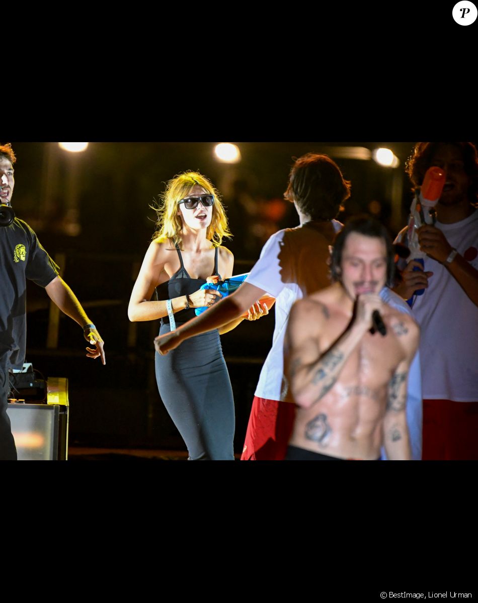 Lena Simonne, la compagne de Roméo Elvis - Festival Crossover 2019, Place Masséna à Nice , le 24 août 2019. © Lionel Urman / Bestimage