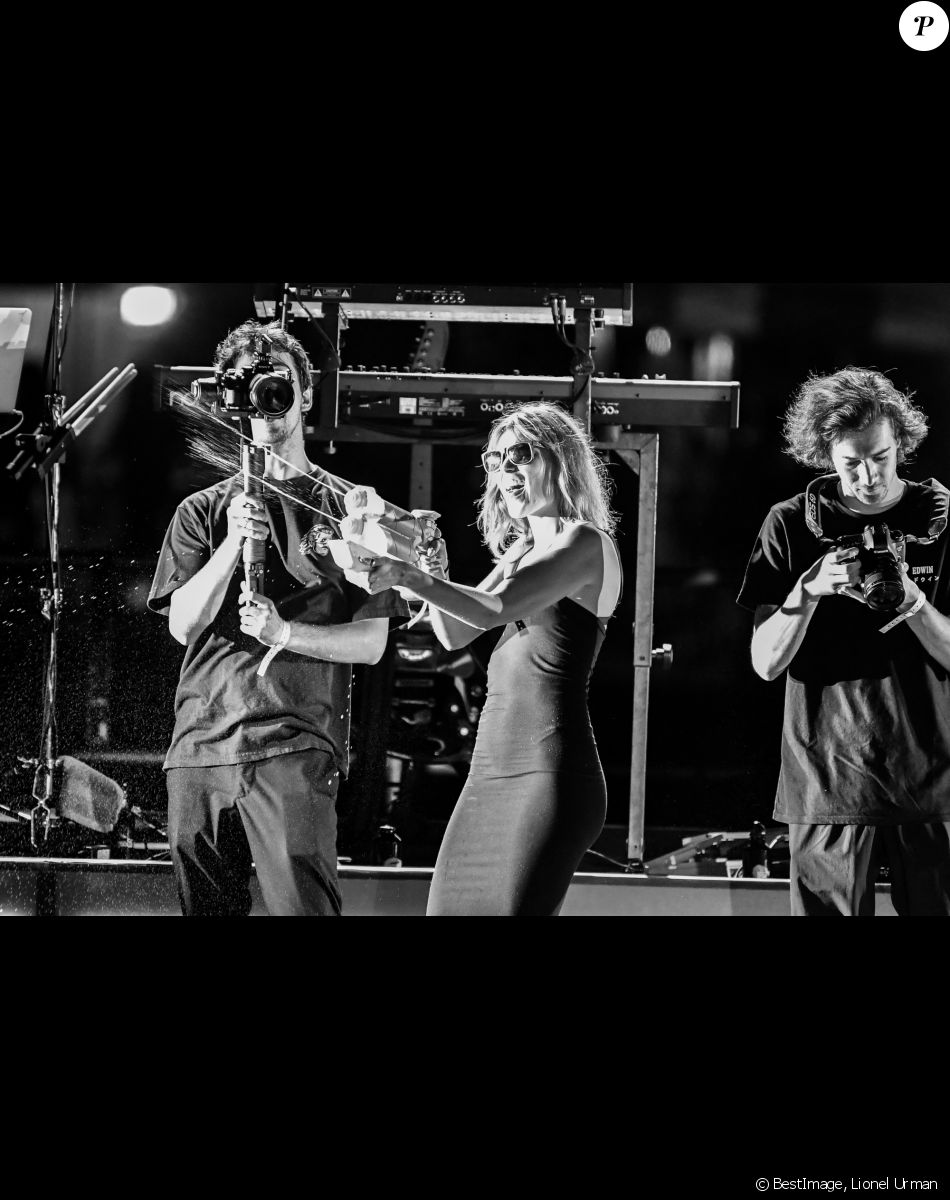 Lena Simonne, la compagne de Roméo Elvis - Festival Crossover 2019, Place Masséna à Nice , le 24 août 2019. © Lionel Urman / Bestimage