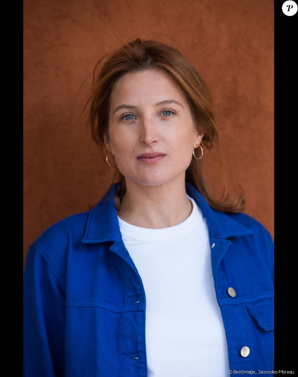 Julia Piaton - Célébrités dans le village des internationaux de France de tennis de Roland Garros à Paris, France, le 6 juin 2019. © Jacovides-Moreau/Bestimage