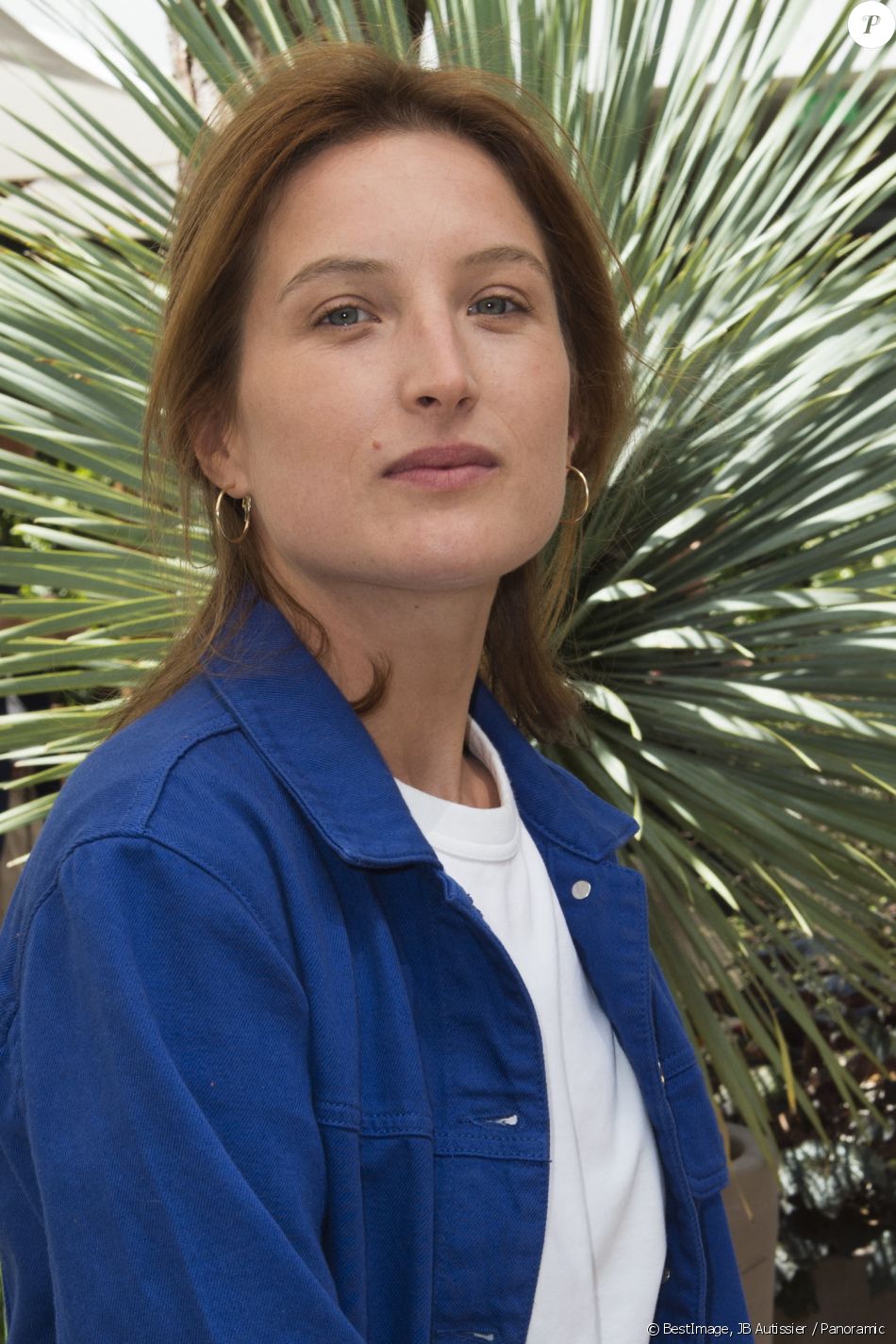 Julia Piaton en couple : photos de son mystérieux compagnon, père de