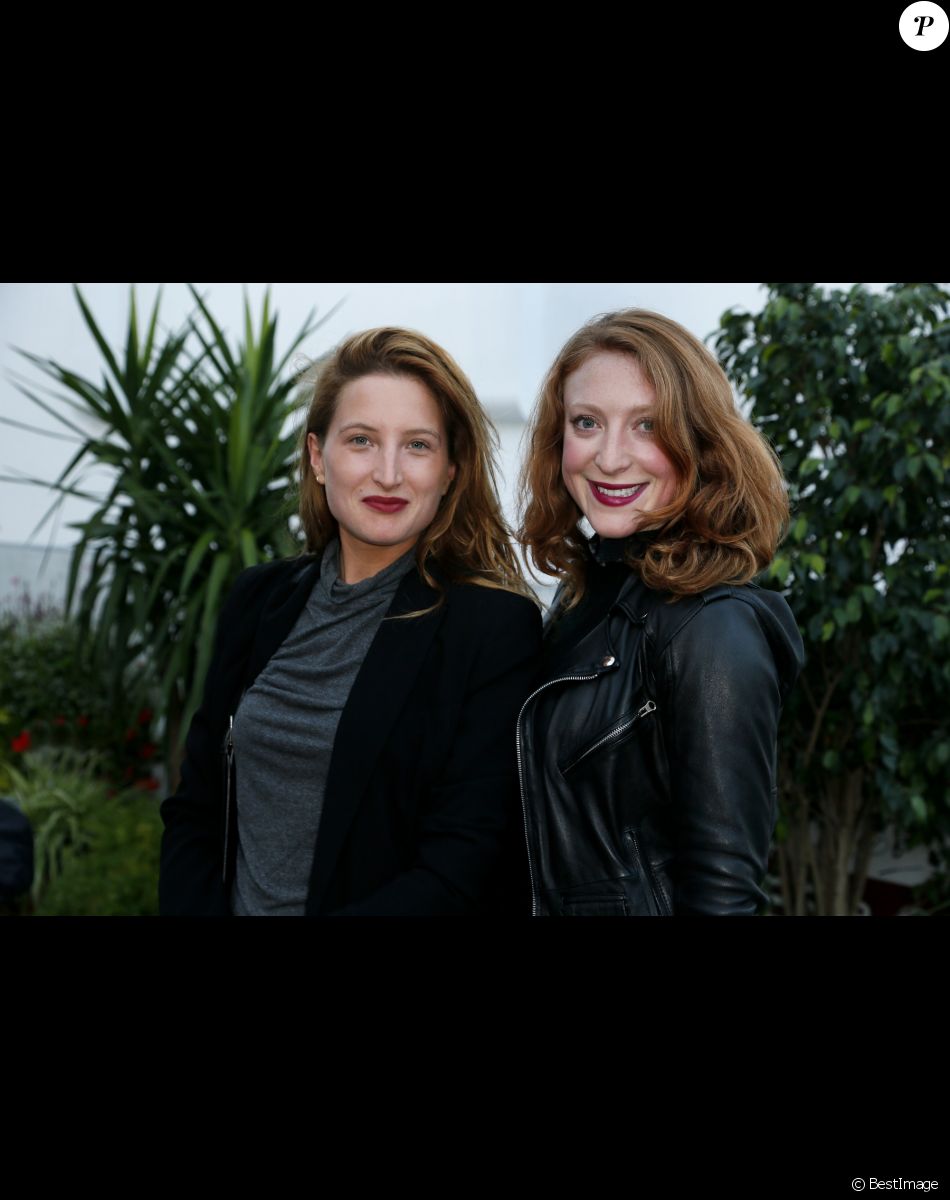 Julia Piaton (fille de Charlotte de Turckheim) (membre du jury) et Sarah Stern - 2e édition du Festival International du Film de Saint-Jean-de-Luz, le 8 octobre 2015.