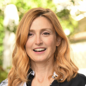 Julie Gayet - Photocall du film "Poly" - Festival du film Francophone d'Angoulême 2020 le 29 Août 2020. © Guirec Coadic / Bestimage