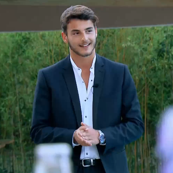 Simon Castaldi dans "Les Princes et les princesses de l'amour" - W9