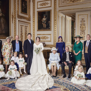 Mr Thomas Brooksbank, Mrs Nicola Brooksbank, Mr George Brooksbank, Jack Brooksbank, sa femme la princesse Eugénie d'York, la princesse Beatrice d'York, Sarah Ferguson, duchesse d'York le prince Andrew duc d'York, . le prince George de Cambridge; la princesse Charlotte de Cambridge; la reine Elisabeth II d'Angleterre ; le prince Phiip duc d'Edimbourg; Miss Maud Windsor; Master Louis De Givenchy; Miss Theodora Williams; Miss Mia Tindall; Miss Isla Phillips; Miss Savannah Phillips - Photos officielles du mariage de la princesse Eugénie et Jack Brooksbank le 12 octobre 2018 Pas de publication après le 30 avril 2019 sans autorisation © Alex Bramall / PA Wire / Bestimage 