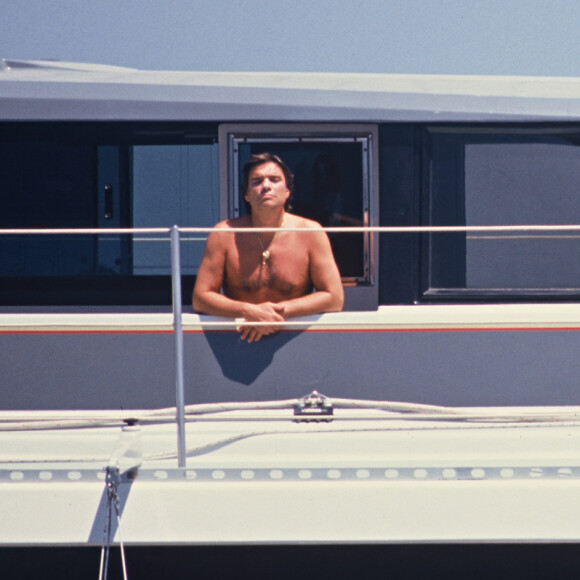 Archives - Bernard Tapie sur son bateau Le Phocéa à Ibiza