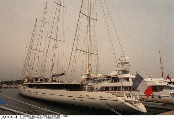 Le Phocéa au port d'Antibes en 1996
