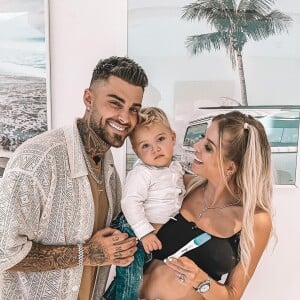 Jessica Thivenin annonce qu'elle est enceinte de son deuxième enfant, en photo, avec Thibault et Maylone, le 26 janvier 2021