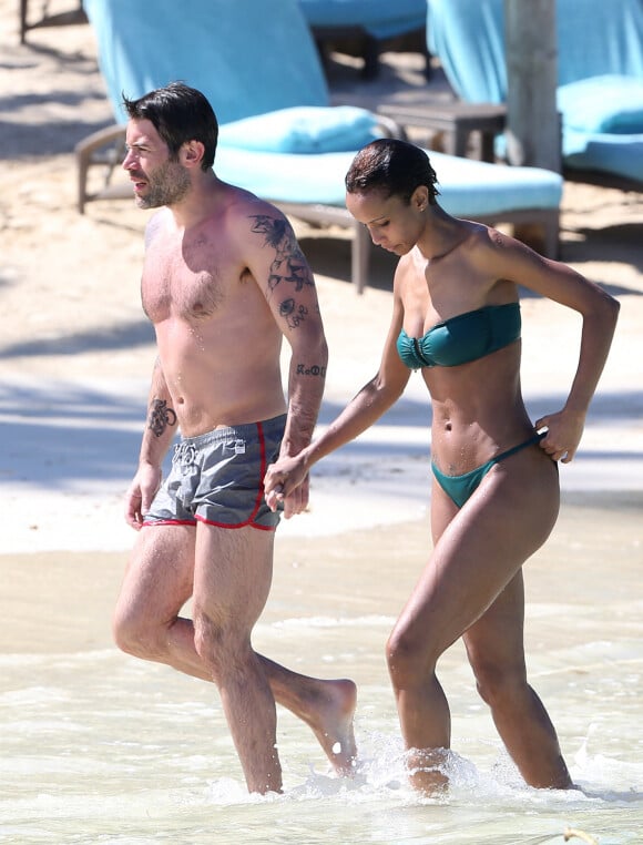Exclusif – Sonia Rolland et son compagnon Jalil Lespert en vacances amoureuses au Royal Palm à l'île Maurice, le 13 février 2014.