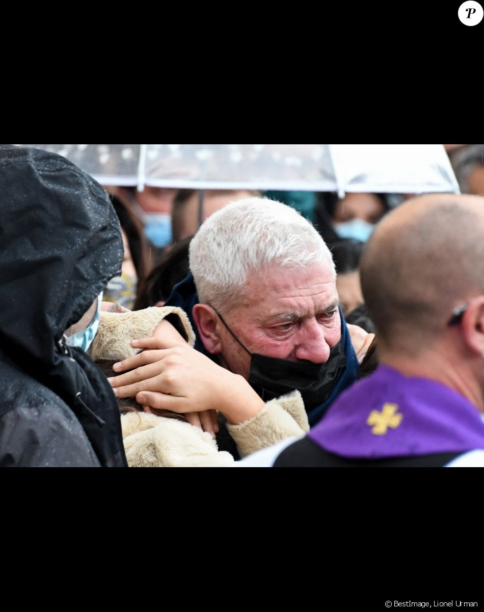 Jean-Marie Dominici (père de Christophe) - Obsèques de Christophe Dominici en l'église Saint-Louis à Hyères. Le 4 décembre 2020. © Lionel Urman / Bestimage