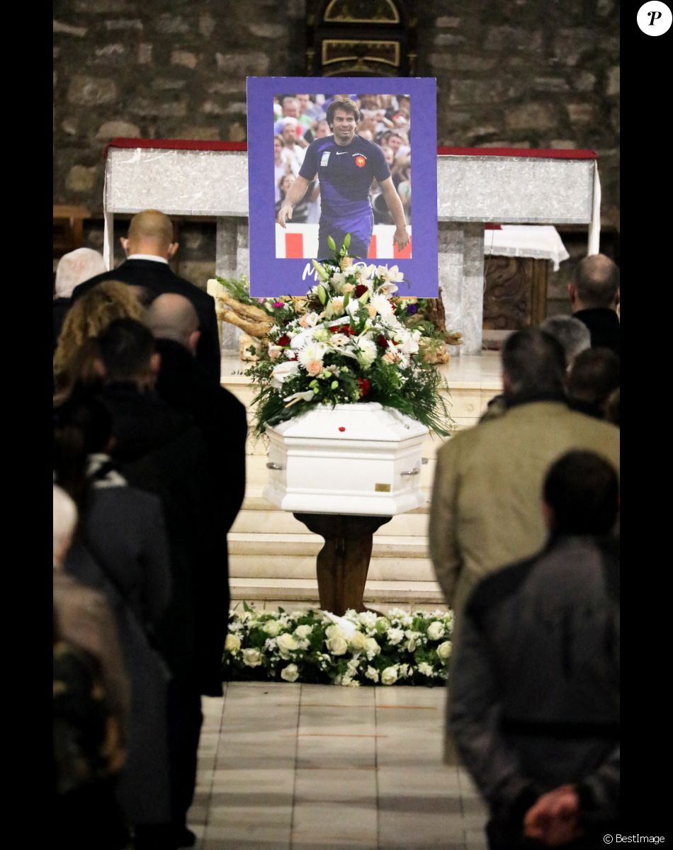 Obsèques du rugbyman Christophe Dominici en l'église Saint-Louis de Hyères le 4 décembre 2020 © Franck Muller / Nice Matin / Bestimage