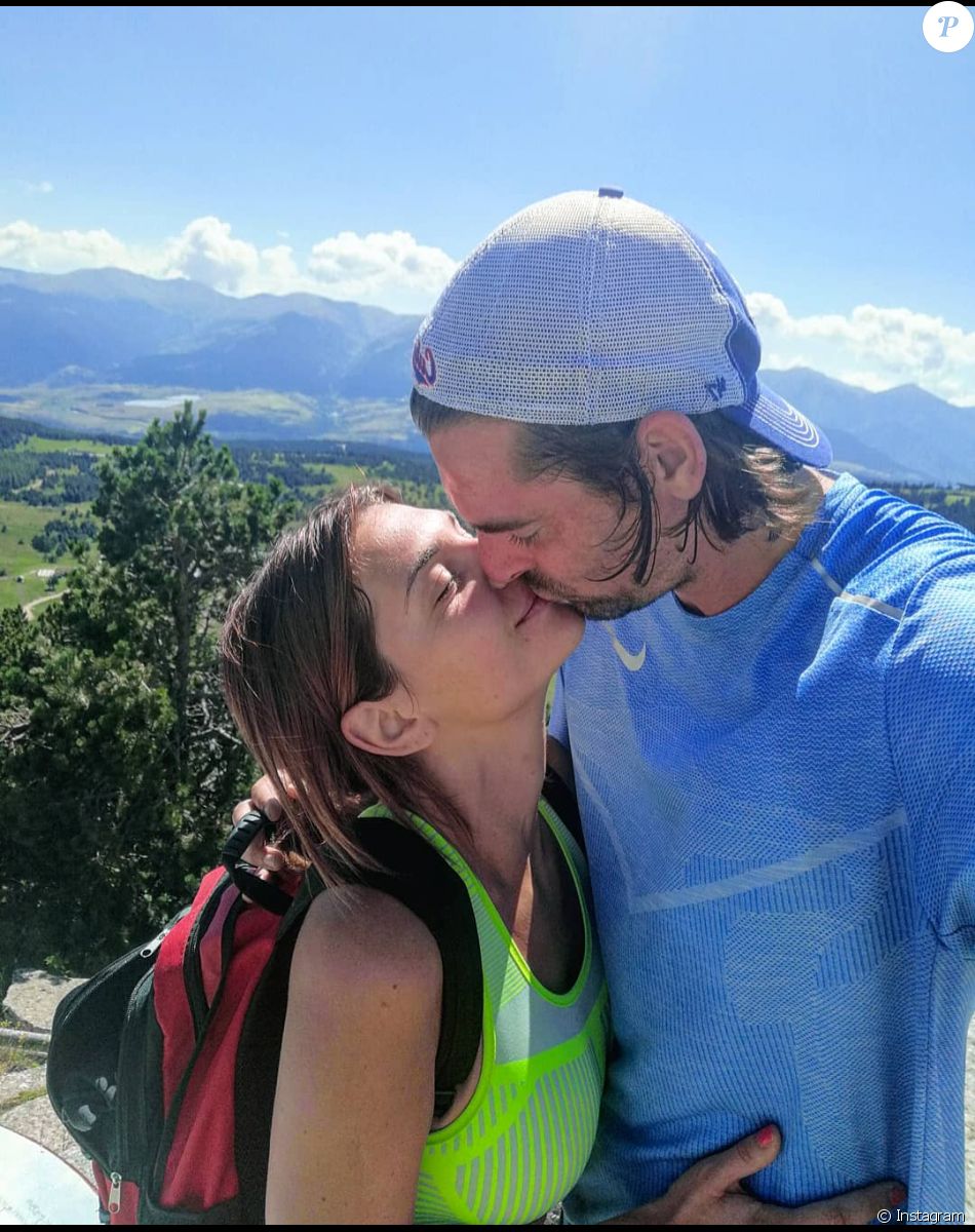 Camille Lacourt et Alice Detollenaere passent des vacances sportives à Bolquères, dans les Pyrénnées. Le 25 juillet 2020 sur Instagram.