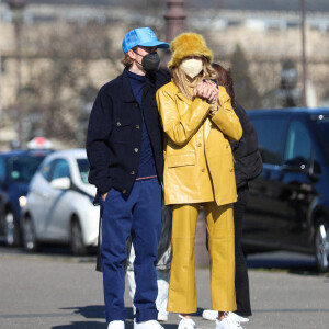 Justin Bieber et sa femme Hailey Bieber (Baldwin) se baladent en amoureux à Paris le 28 février 2021