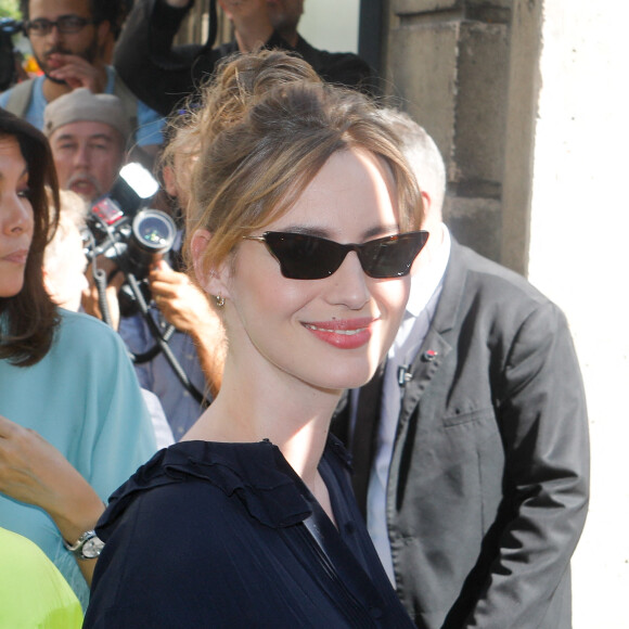 Louise Bourgoin - Défilé Haute Couture Valentino, collection Automne-Hiver 2019/20, à l'hôtel Salomon de Rothschild à Paris. Le 3 juillet 2019. © Veeren-Clovis/Bestimage