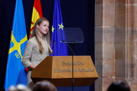 La princesse héritière Leonor lors de la cérémonie de remise des prix de la princesse des Asturies à l'hôtel Reconquista, Oviedo.