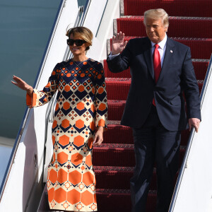 Donald Trump et sa femme Melania - La famille Trump débarque de Air Force One à l'aéroport international de Palm Beach le 20 janvier 2021.