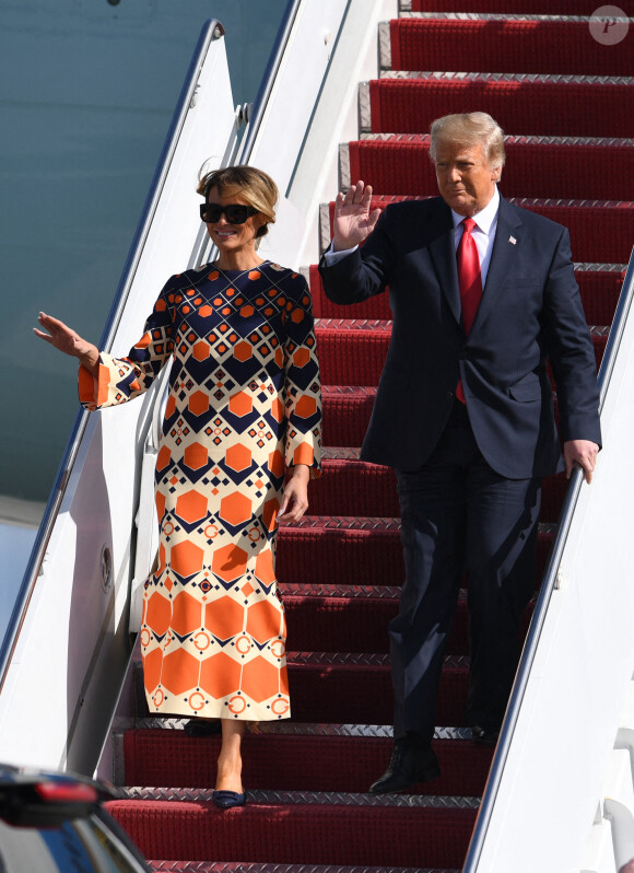 Donald Trump et sa femme Melania - La famille Trump débarque de Air Force One à l'aéroport international de Palm Beach le 20 janvier 2021.