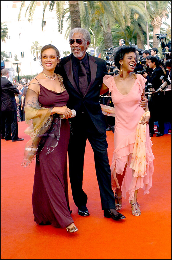 Morgan Freeman pose avec E'Dena Hines, la petite-fille de sa première femme (Jeanette Adair Bradshaw). Cette dernière a été retrouvée morte devant son appartement à New York, très tôt le dimanche le 16 août 2015.