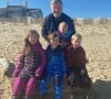 Alec Baldwin et ses quatre enfants sur Instagram, avril 2020.