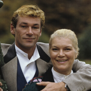 Patrick Dupond et sa mère Nicole en 1994.