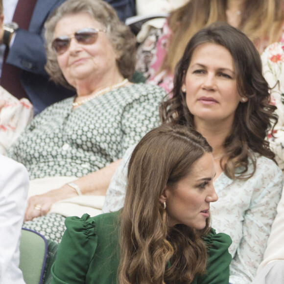 Catherine (Kate) Middleton, duchesse de Cambridge, Meghan Markle, duchesse de Sussex, et Pippa Middleton dans les tribunes lors de la finale femme de Wimbledon "Serena Williams - Simona Halep (2/6 - 2/6) à Londres, le 13 juillet 2019.