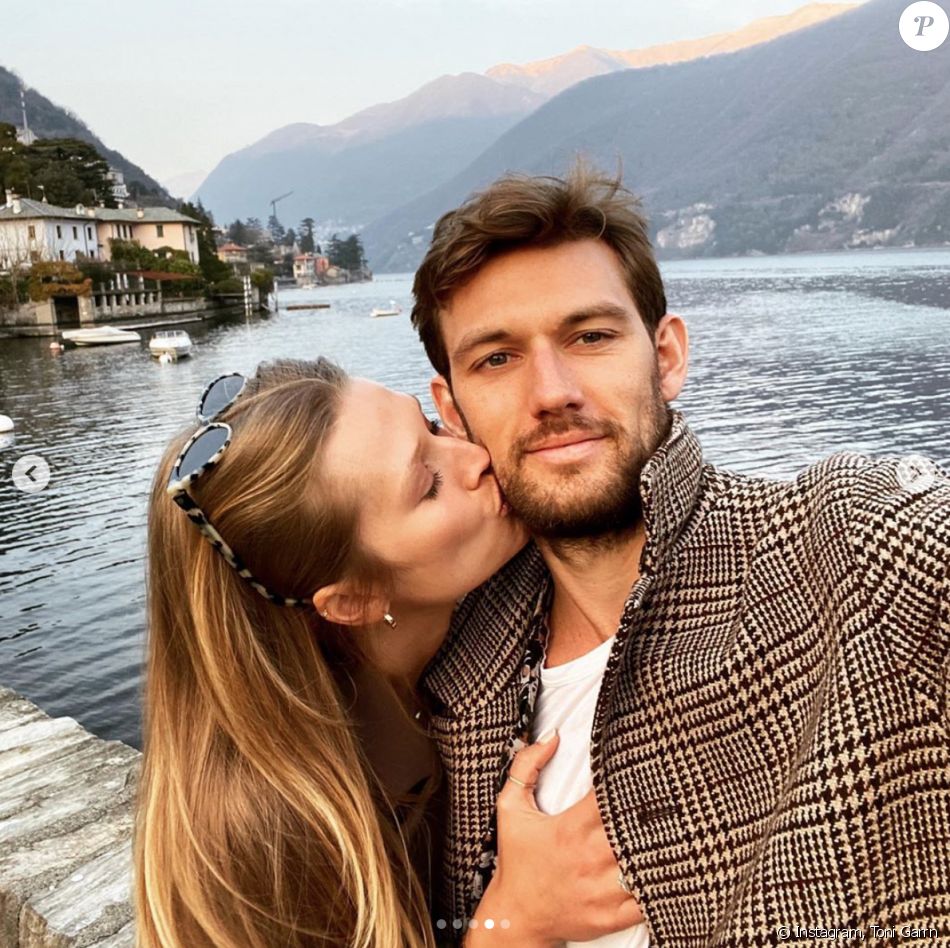Toni Garrn et Alex Pettyfer se sont mariés.