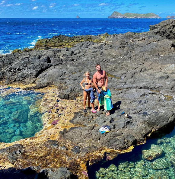 Elsa Pataky, Chris Hemsworth et leurs enfants en vacances sur l'île de Lord Howe, en Australie. Janvier 2021.