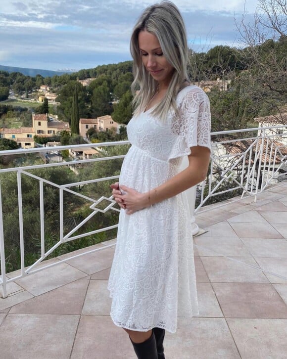 Marion Rousse enceinte de son premier enfant, le 8 février 2021.