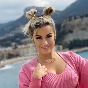 Carla Moreau, star des "Marseillais" mêlée à l'affaire de sorcellerie qui touche le monde de la télé-réalité.