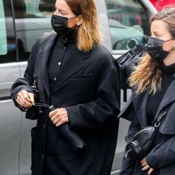 Fauve Hautot, Christophe Licata - Arrivées aux Obsèques du danseur étoile Patrick Dupond en l'église Saint-Roch à Paris, France, le 11 mars 2021.